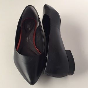 Rockport Trutech total motion flats